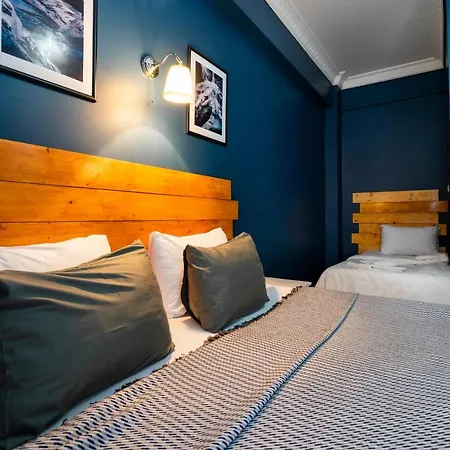 La Luna Suites Aparthotel