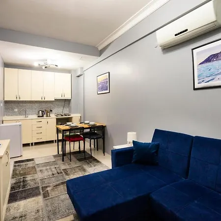 Aparthotel La Luna Suites *