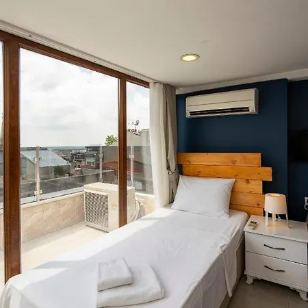 La Luna Suites Aparthotel *
